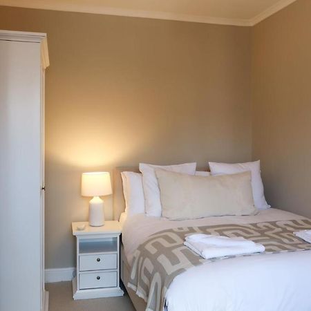 Luxury Living Outside The City Walls - Sleeps Six! Честер Экстерьер фото