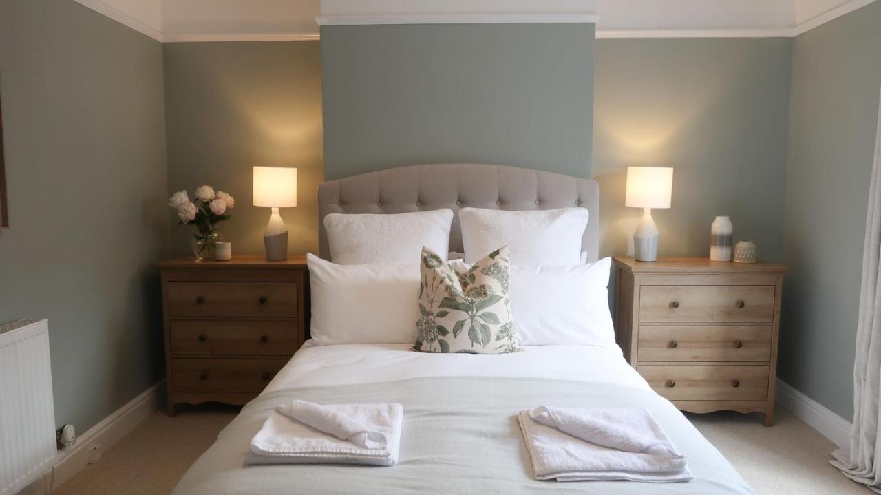 Luxury Living Outside The City Walls - Sleeps Six! Честер Экстерьер фото
