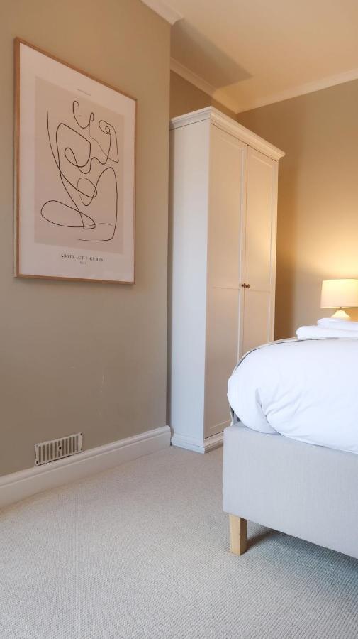 Luxury Living Outside The City Walls - Sleeps Six! Честер Экстерьер фото